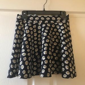 Oboe USA Black Flower Pleated Mini Skirt Sz M